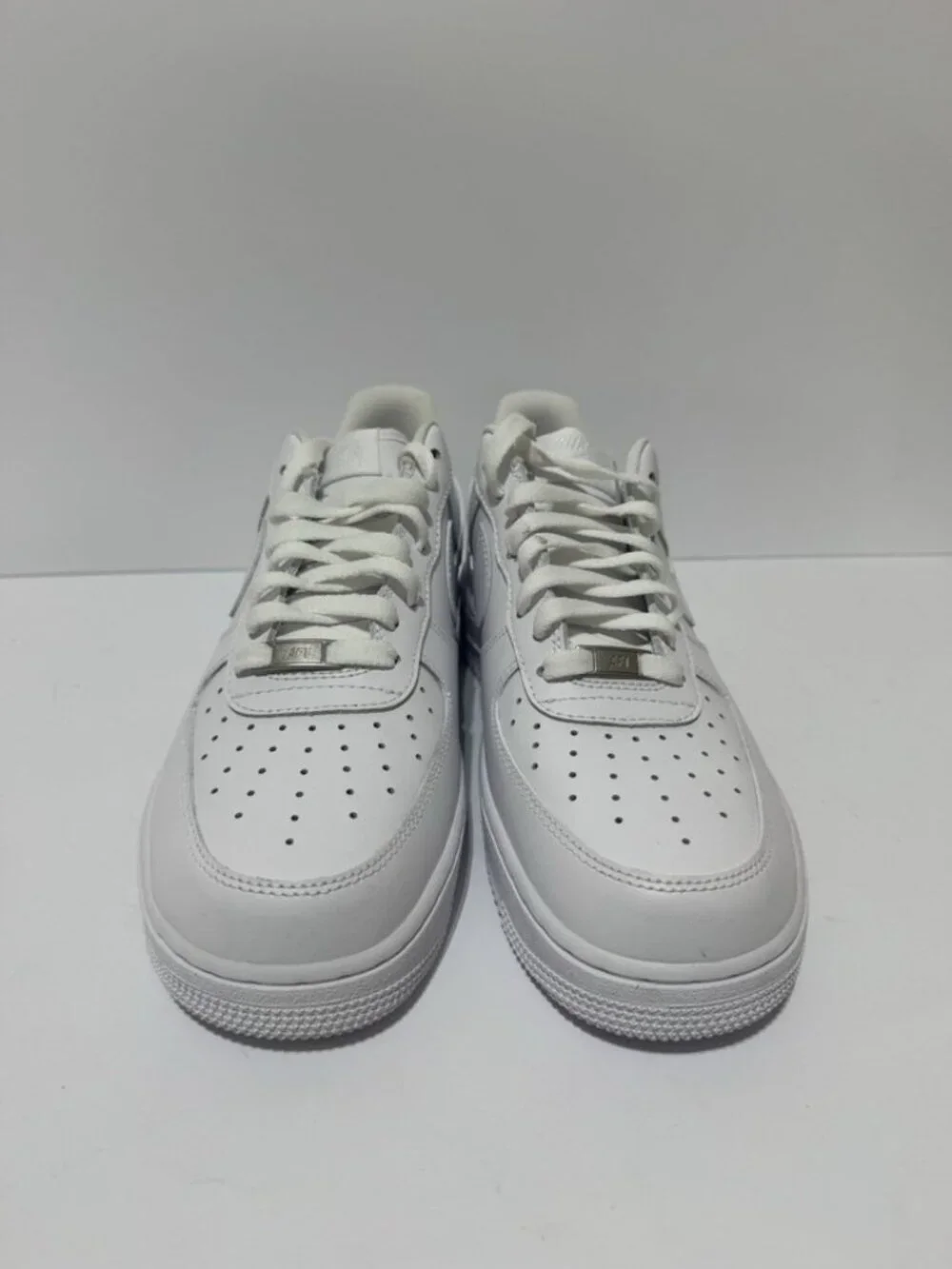 Nike Men’s Air Force 1 07 Sneakers White Size 10.5 M